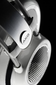 Akg k701wht online