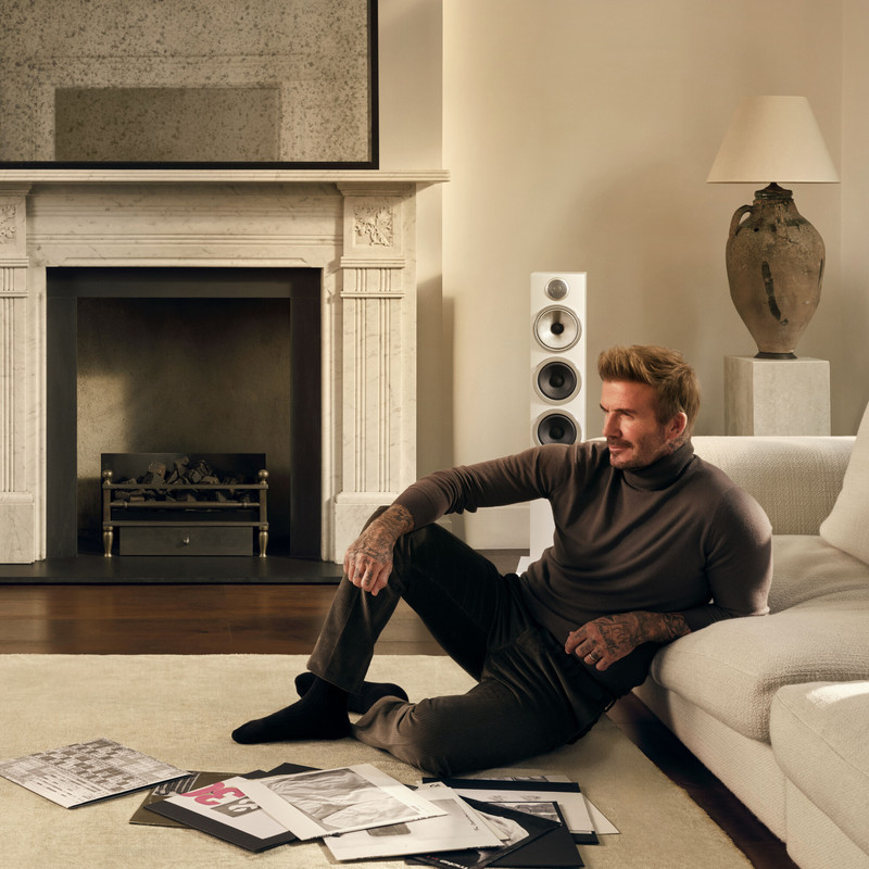 Boxe Bowers & Wilkins 704 S3