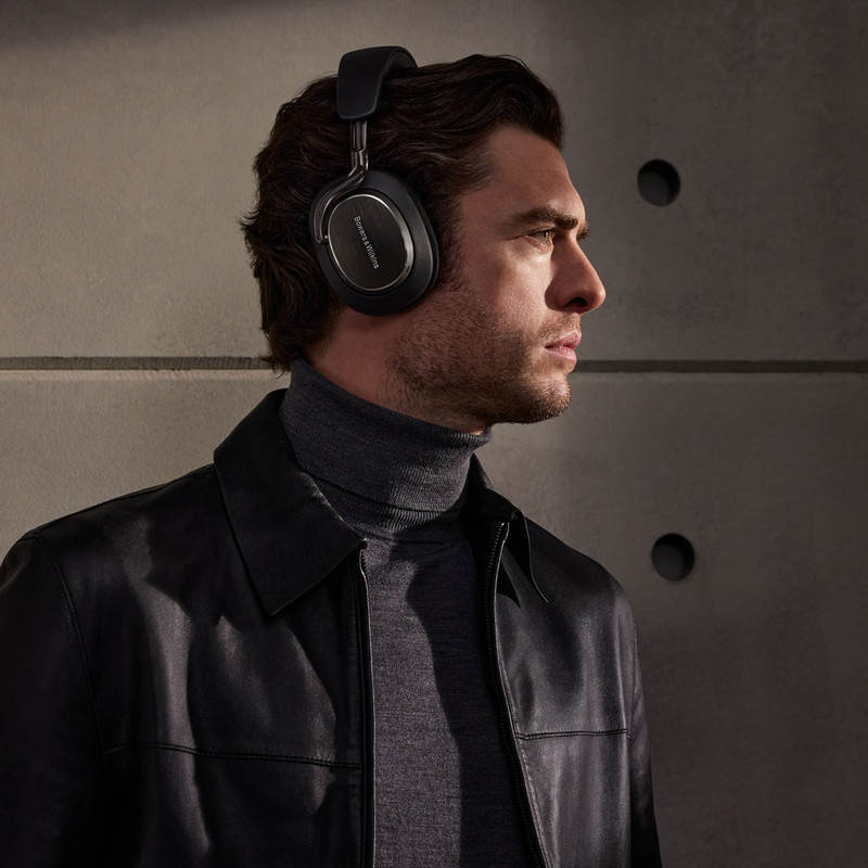 Casti Bowers & Wilkins PX8 S2