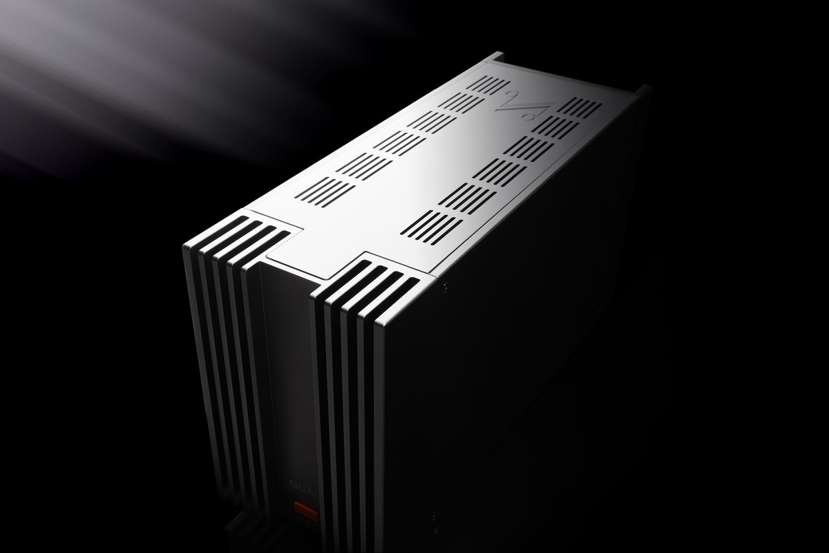 Amplificator Quad  303