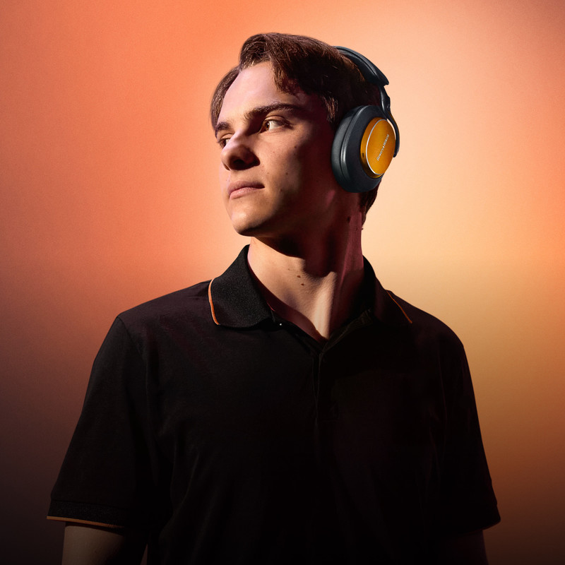 Casti Bowers & Wilkins Px8 S2 McLaren Edition