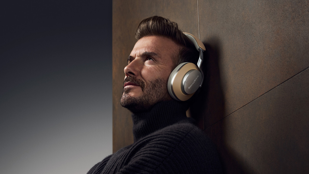 Casti Bowers & Wilkins PX8