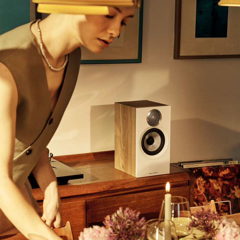 Boxe Bowers & Wilkins 607 S3