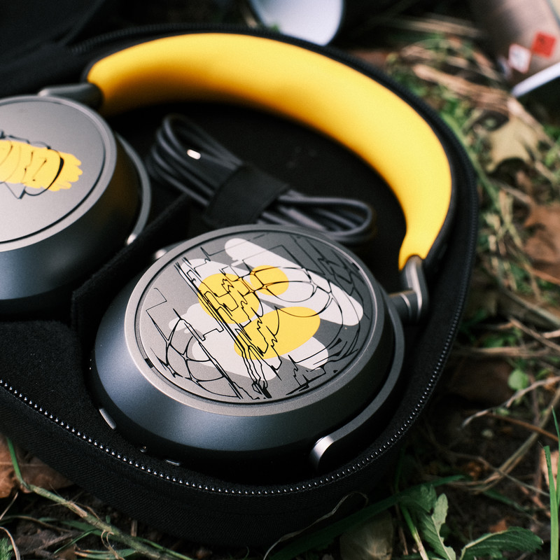 Casti Sennheiser Momentum 4 Wireless 80th Anniversary Edition