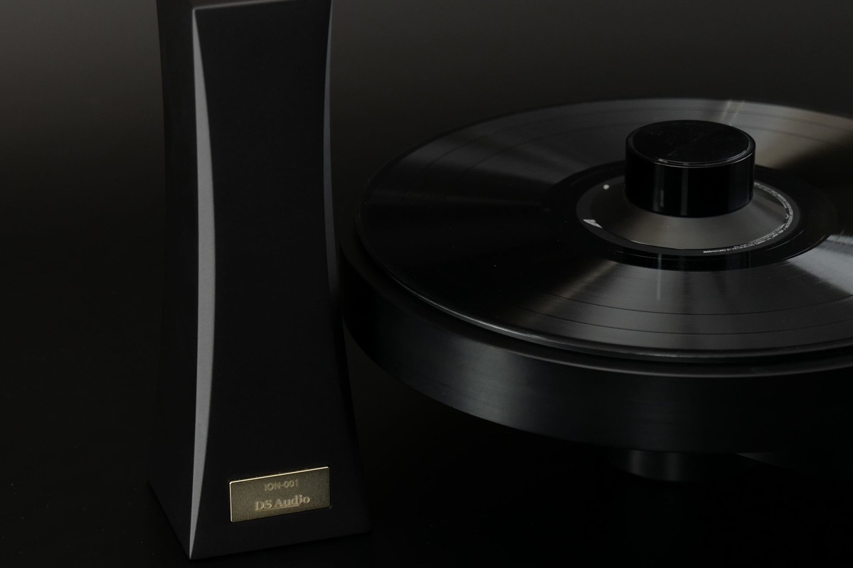 DS Audio ION-001 Vinyl Ionizer