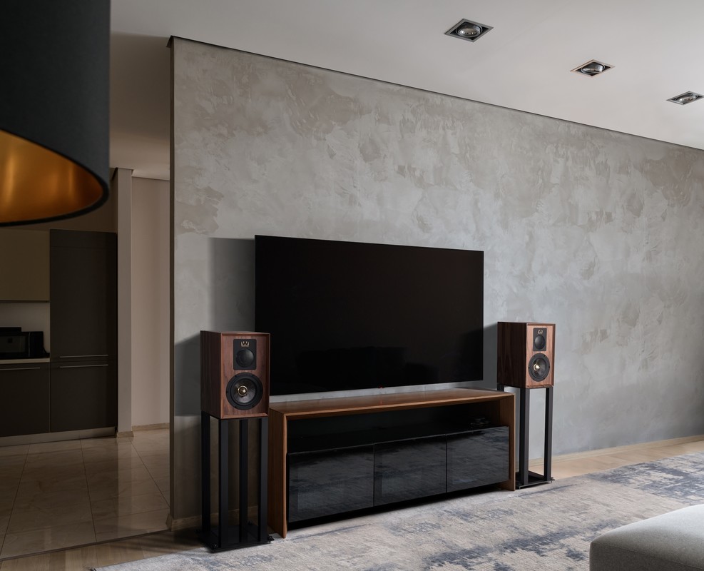 Boxe Wharfedale ASTON  with Stands