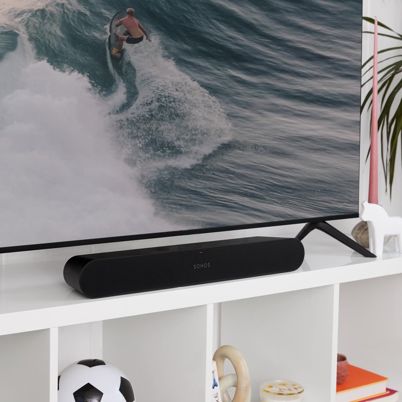  Soundbar Sonos Ray, WiFi, AirPlay 2, pentru filme, muzica si streaming multiroom