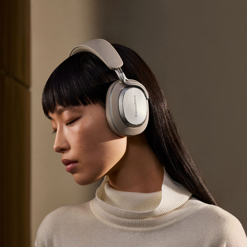 Casti Bowers & Wilkins PX8 S2