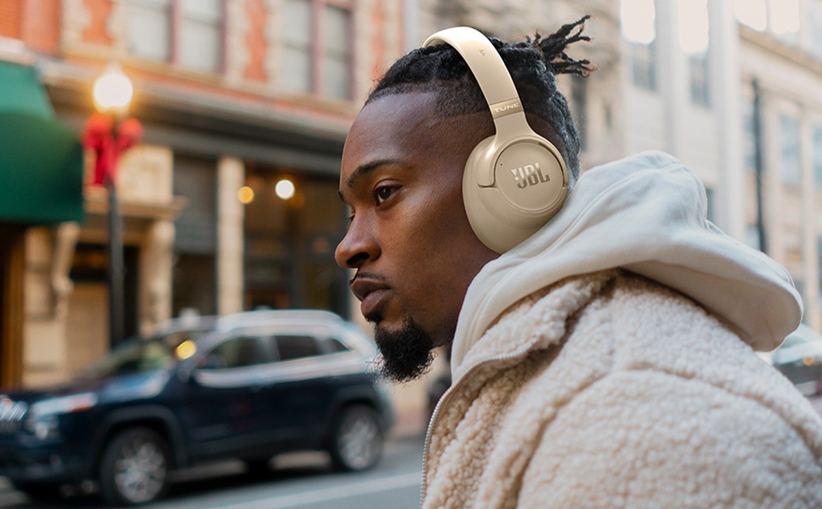 Casti JBL Tune 780NC