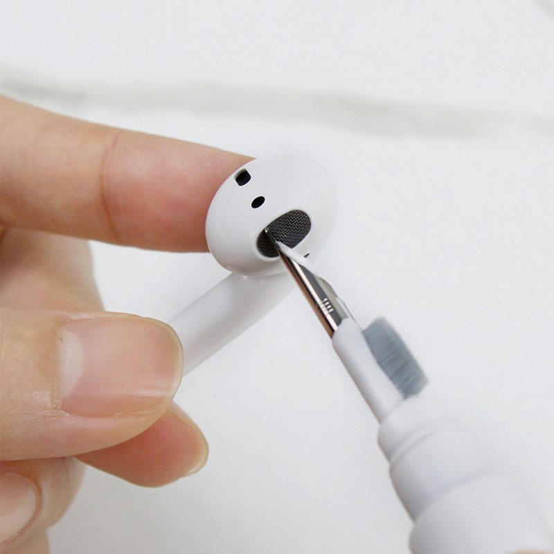 Essentials CLEANKIT IN EAR