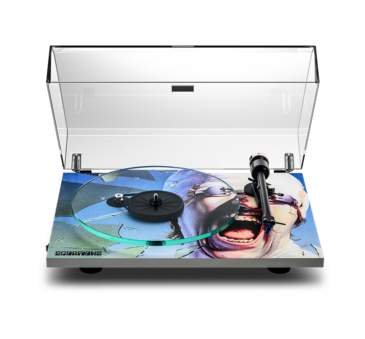 Scorpions turntable front+dustcover cutout