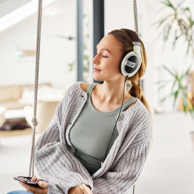 Casti Hi-Fi Sennheiser HD 599 la AVstore.ro