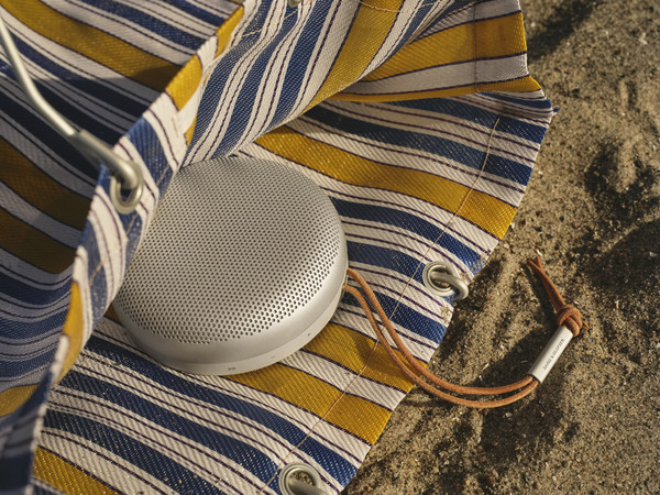 Boxe Amplificate, Boxe active Bang & Olufsen Beosound A1 2nd Gen, avstore.ro