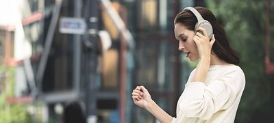 Imagine cu CĂȘTI WIRELESS CU ANULARE DIGITALĂ A ZGOMOTULUI WH-1000XM3