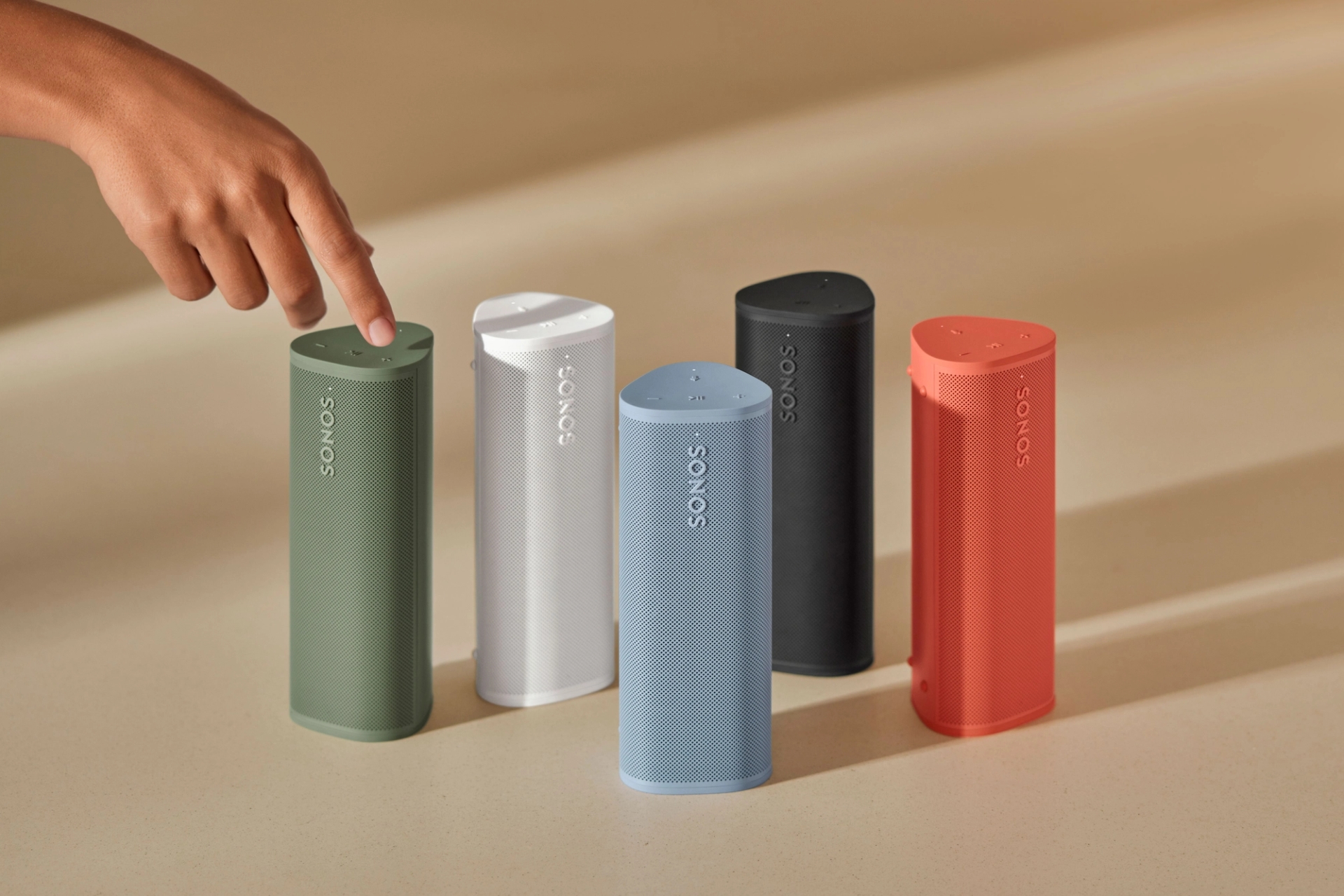 Sonos Roam 2 utilizata in casa si conectata prin Wi-Fi, Bluetooth si AirPlay 2