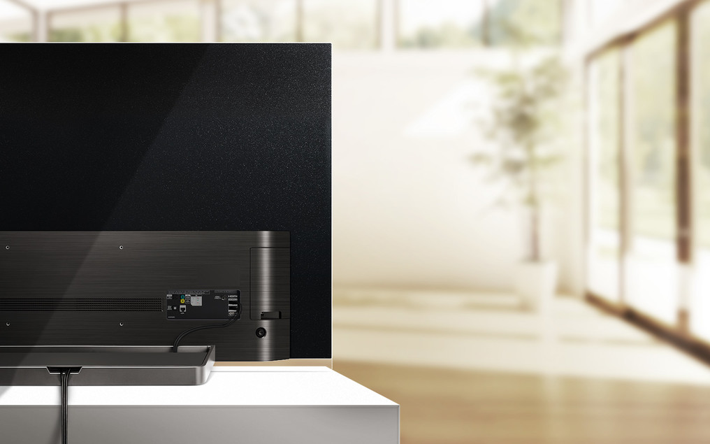 TV-OLED-E9-07-Cable-Management-Desktop